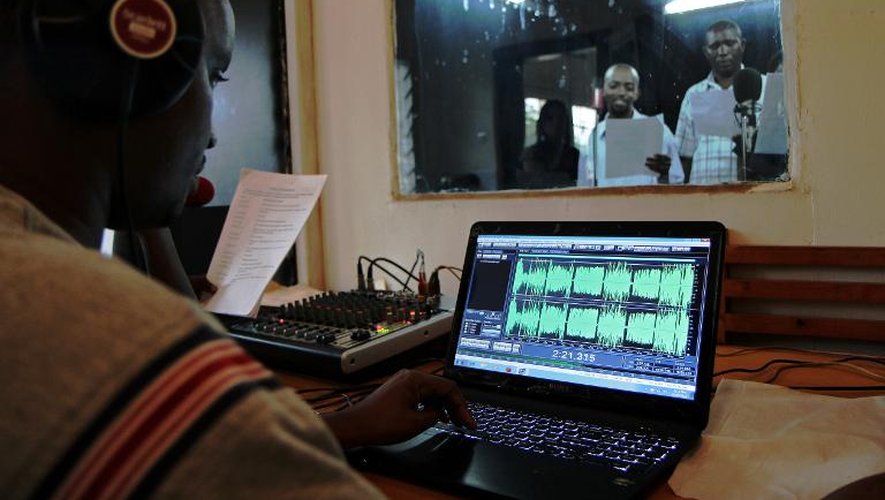 Enregistrement du populaire feuilleton radiophonique Musekeweya, à Kigali le 29 septembre 2013