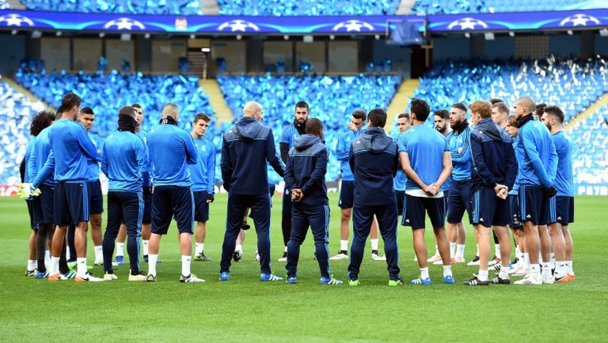 Les joueurs du Real Madrid lors d'un entraînement le 25 avril 2016 à l'Etihad Stadium de Manchester City