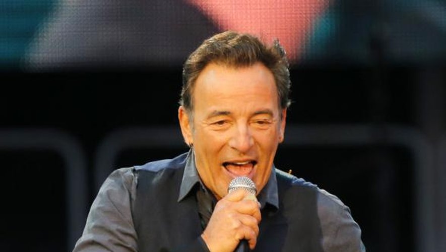 Le chanteur américain Bruce Springsteen lors d'un concert à Gijon en Espagne, le 26 juin 2013