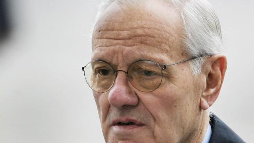 Pierre Mazeaud, alors président du Conseil constitutionnel, le 11 novembre 2005 à Paris