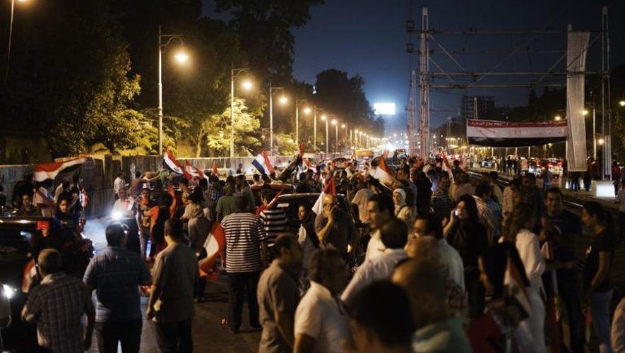 Des opposants au président Morsi devant le palais présidentiel, au Caire, le 29 juin 2013