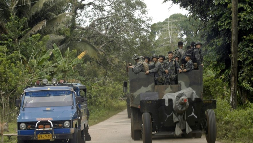 Patrouille militaire le 12 février 2009 sur l'île de Jolo aux Philippines