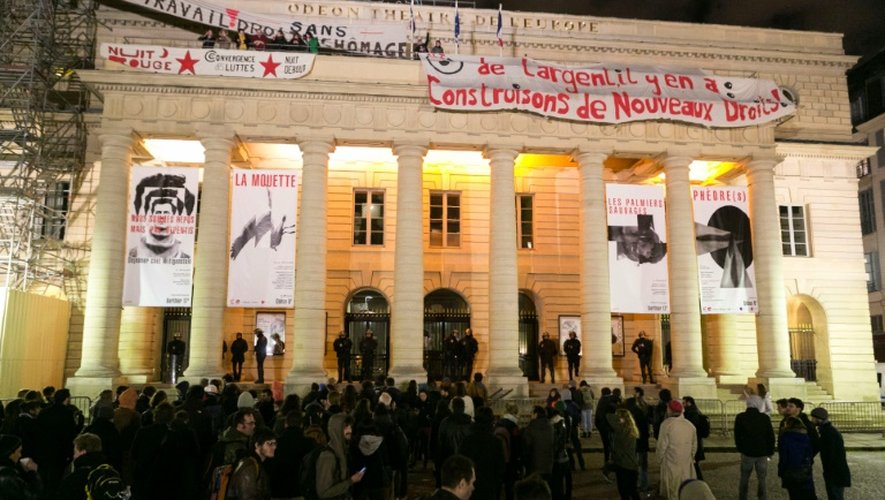 Le théâtre de l'Odéon, occupé par des intermittents du spectacle, à Paris, le 26 avril 2016