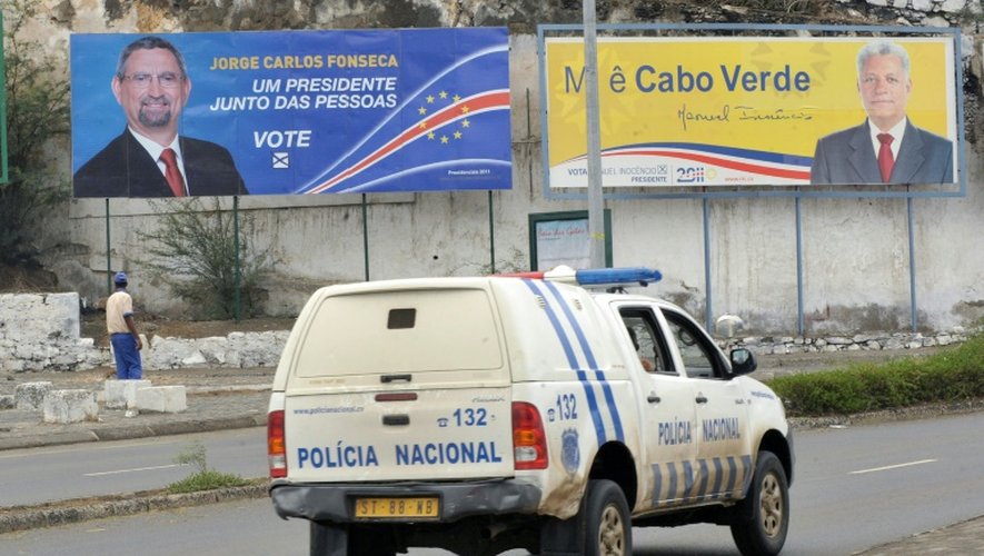 La police dans la ville de Praia en août 2011.