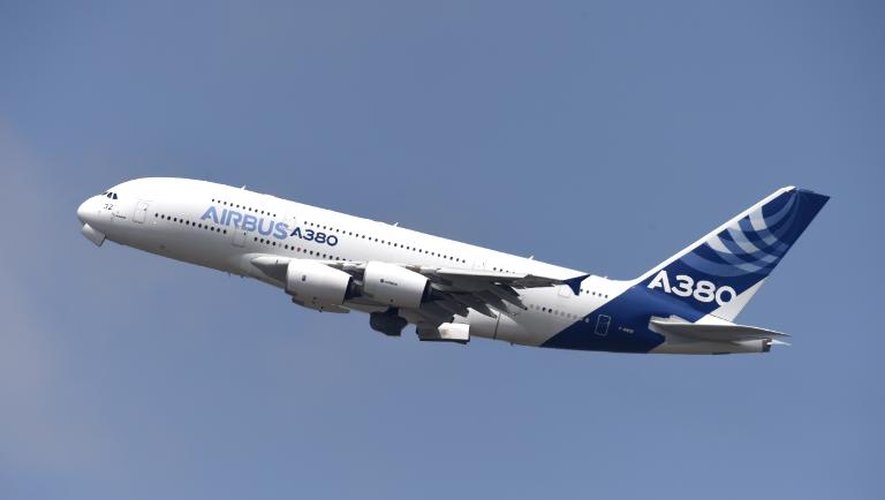 Un Airbus A380 en démonstration au salon du Bourget, le 17 juin 2015