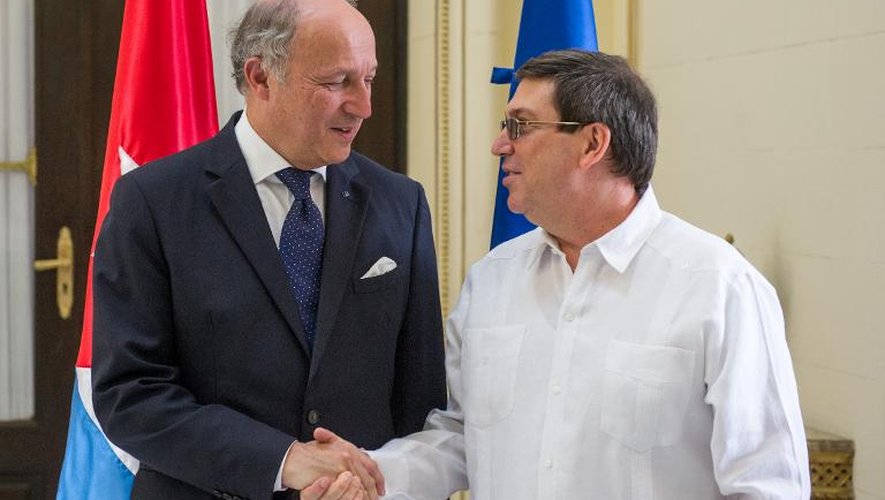 Le ministre français des Affaires étrangères Laurent Fabius reçu par  son homologue cubain Bruno Rodriguez le 12 avril 2014 à La Havane