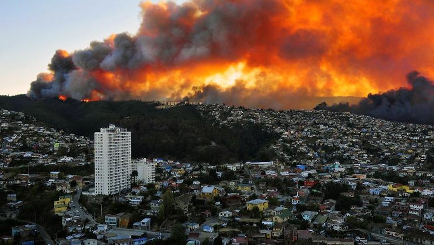 Maisons en flammes le 12 avril 2014 à Valparaiso