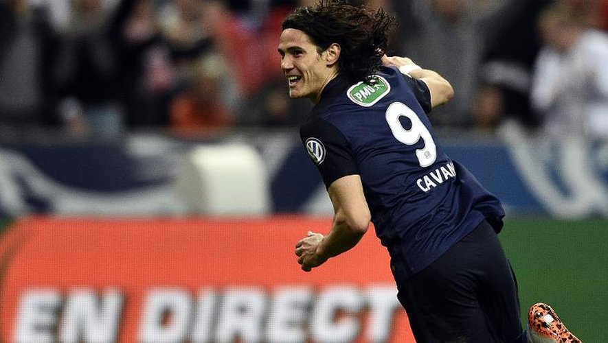 Edinson Cavani, l'attaquant uruguayen du PSG, contre Auxerre en finale de la Coupe de France le 30 mai 2015