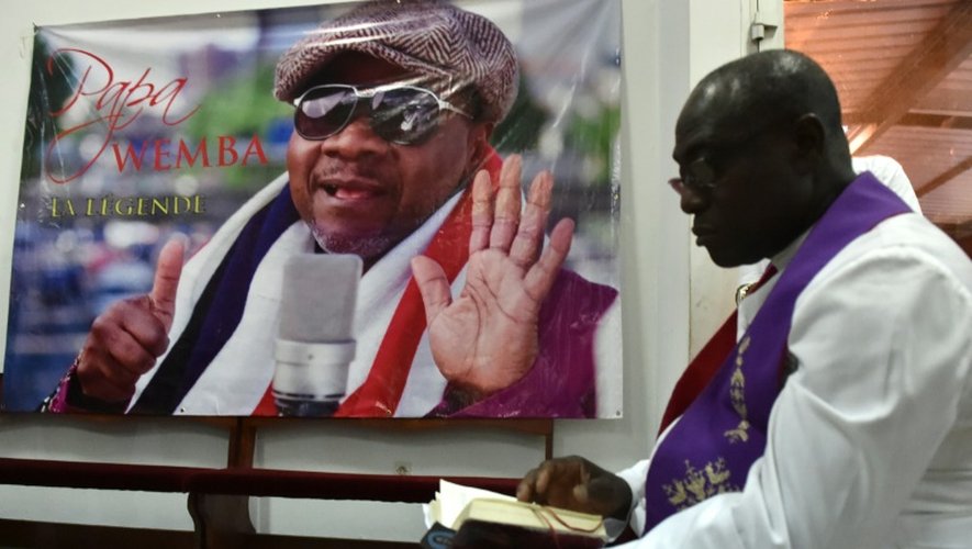 Le portrait de Papa Wemba lors d'une cérémonie le 27 avril 2016 à Abidjan