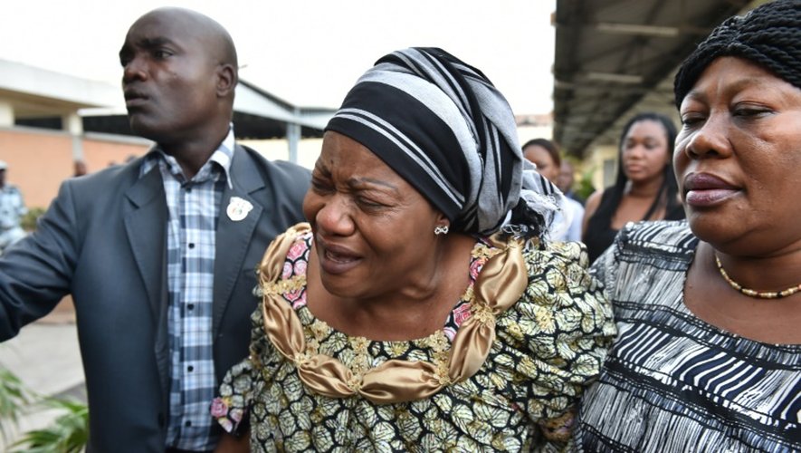 Maria Rosa, la veuve de Papa Wemba lors d'une cérémonie le 27 avril 2016 à Abidjan