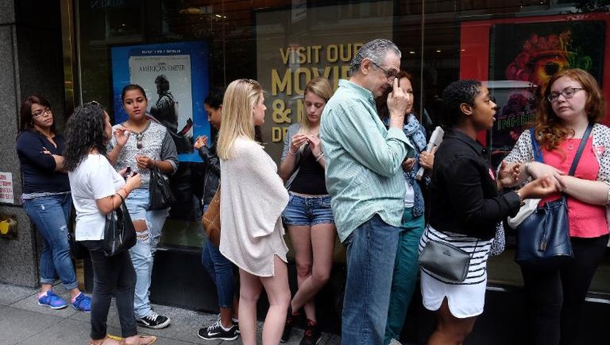 Des fans lors de la sortie du tome 4 de Fifty Shades of Grey, 18 juin 2015 à New York
