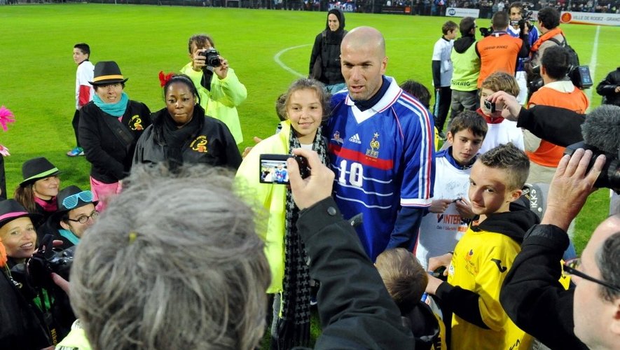 Zinedine Zidane était présent le 21 mai dernier à Rodez pour un match d'exhibition organisé notamment au profit de l'association "Un maillot pour la vie".