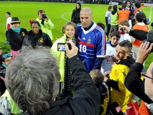 "Un maillot pour la vie": le Raf remet 5000 euros à l'association