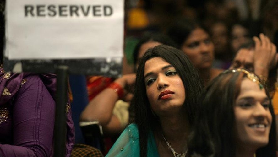 Des personnes participent à un séminaire pour la communauté transgenre à Bombay en Inde, le 15 avril 2014