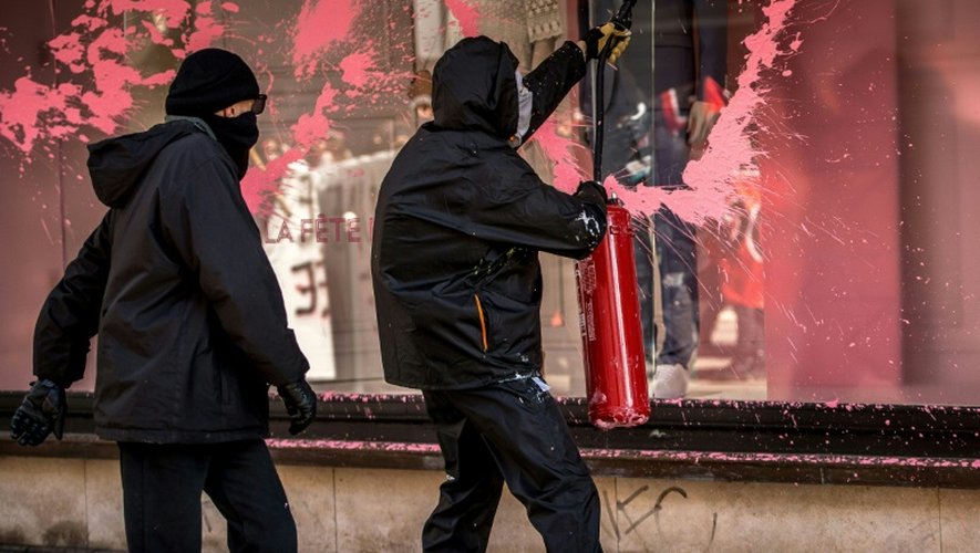 Violences en marge de la manifestation contre la loi travail le 28 Lille
