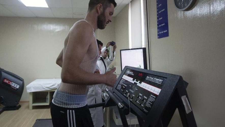 L'attaquant français André-Pierre Gignac passe sa visite médicale avant de signer avec les Tigres de Monterrey, le 18 juin 2015