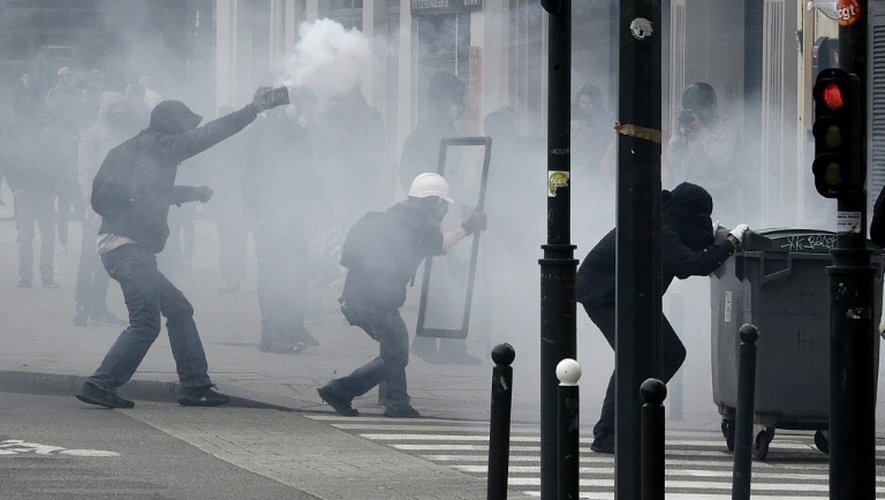 Des heurts à Rennes lors de la manifestation contre la loi travail, le 28 avril 2016