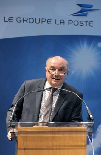 Le président de La Poste, Jean-Paul Bailly, en conférence de presse à Paris, le 28 février 2013