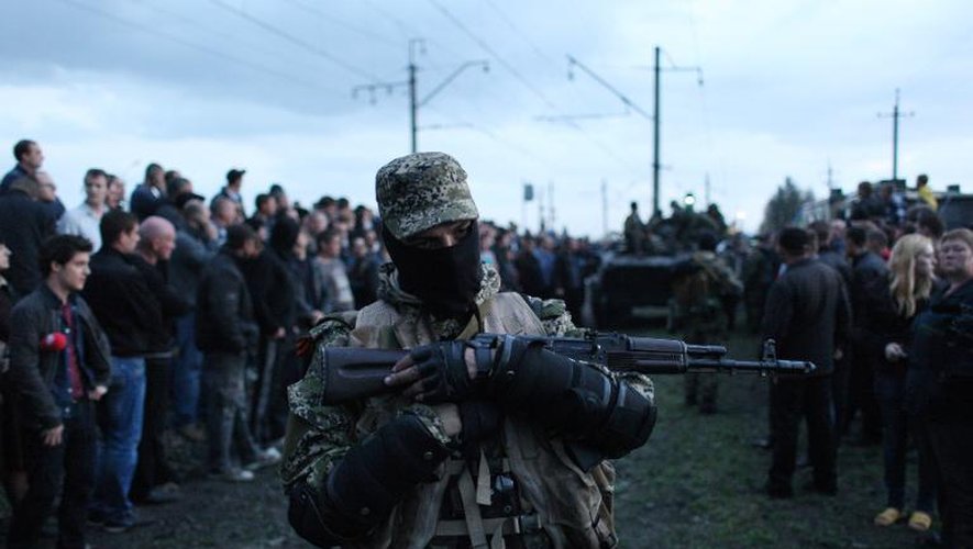 Un milicien pro-russe à Kramatorsk, dans l'Est de l'Ukraine, le 16 avril 2014