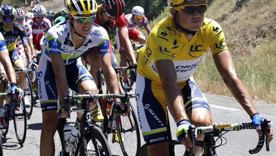 Le Sud Africain Daryl Impey (à gauche)lors de la 6e étape du Tour de France entre Aix-en-Provence et Montpellier le 4 juillet 2013.