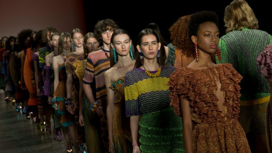 Défilé de Gig Couture lors de la Sao Paulo Fashion Week le 29 avril 2016 à Sao Paulo