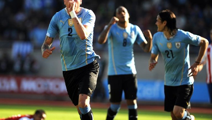 Le défenseur uruguayen José Gimenez, buteur de la tête après un corner, face au Paraguay, en Copa America, le 20 juin 2015 à La Serena