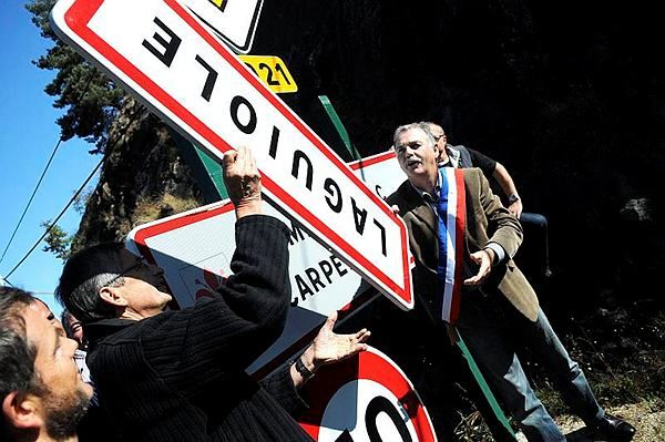 En 2012 déjà, les élus débaptisaient la commune symboliquement.