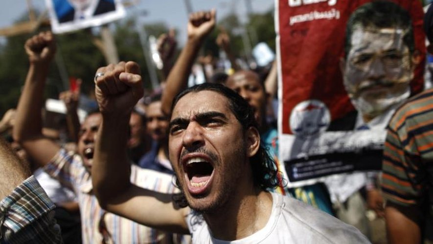 Des partisans du président déchu Mohamed Morsi manifestent au Caire, le 5 juillet 2013