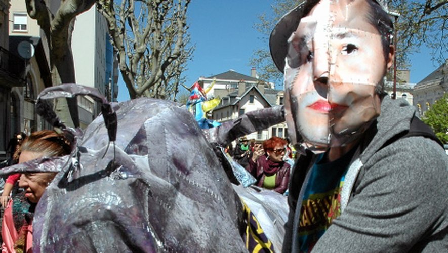 Un défilé caravanesque musical, poétique et un brin surréaliste dans les rues de Rodez