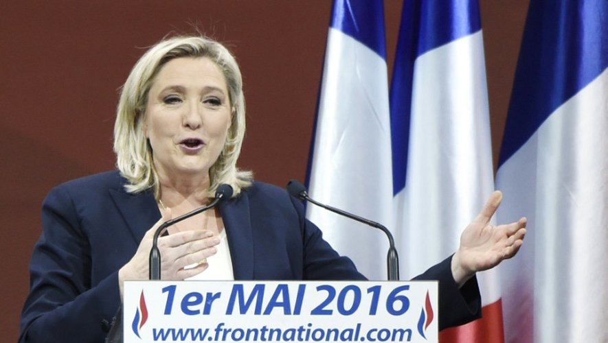 Marine Le Pen lors d'un discours à Paris le 1er mai 2016