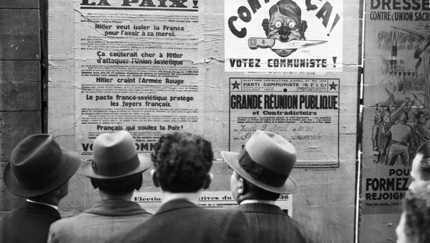 Des affiches du parti communiste pour les élections législatives d'avril-mai en 1936 à Paris