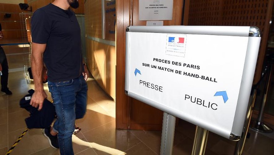 Nikola Karabatic arrive au tribunal de Montpellier, le 22 juin 2015