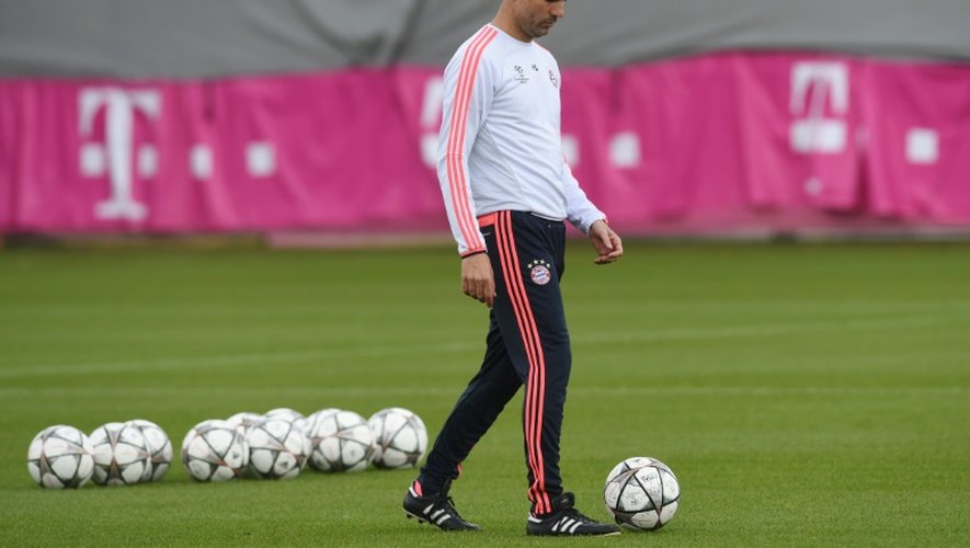 L'entraîneur du Bayern Munich Pep Guardiola, lors d'une séance d'entraînement de son équipe à Munich, le 2 mai 2016