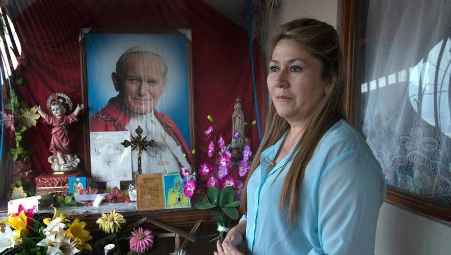 La Costaricienne Floribeth Mora, la "miraculée" de Jean-Paul II, lors d'un entretien à l'AFP le 26 mars 2014 à son domicile à Dulce Nombre de Cartago, au Costa Rica