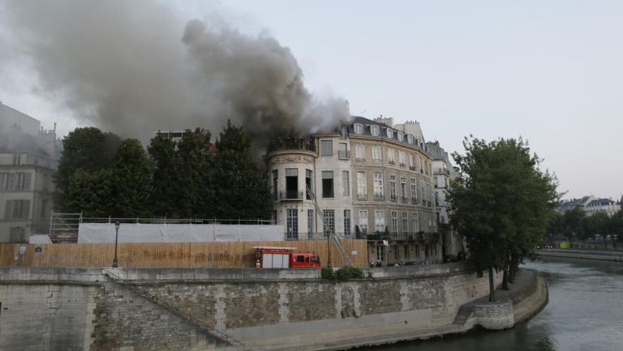 Incendie le 10 juillet 2013 à l'Hôtel Lambert à Paris