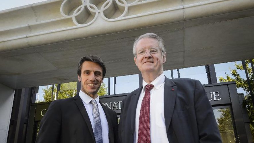 Le président de l'association "Ambition olympique" Bernard Lapasset (d) et Tony Estanguet, membre du CIO, le 3 juin 2015 à Lausanne
