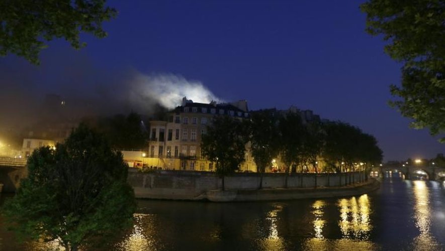 L'Hôtel Lambert ravagé par un incendie le 10 juillet 2013 à Paris