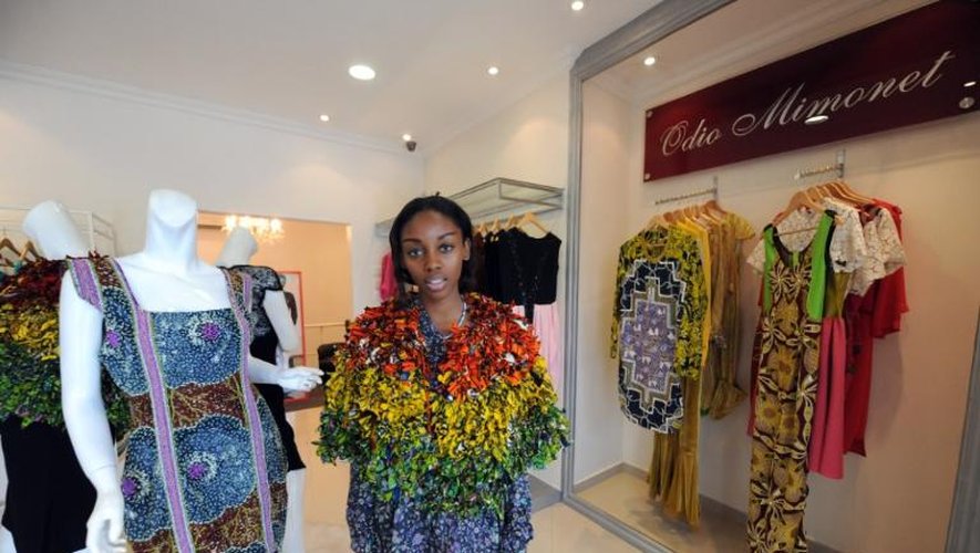 Un mannequin dans une boutique de luxe à Lagos, le 14 juin 2013