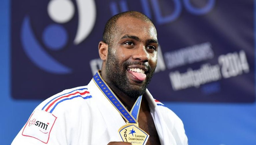 Le judoka français Teddy Riner célèbre son titre de champion d'Europe de +100 kg le 26 avril 2014 à Montpellier