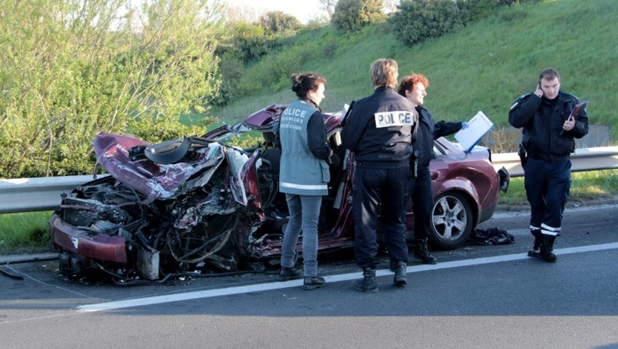 Accident sur l'autoroute A16 au niveau de Coudekerque près de Dunkerque dans le nord de la France, le 5 mai 2016