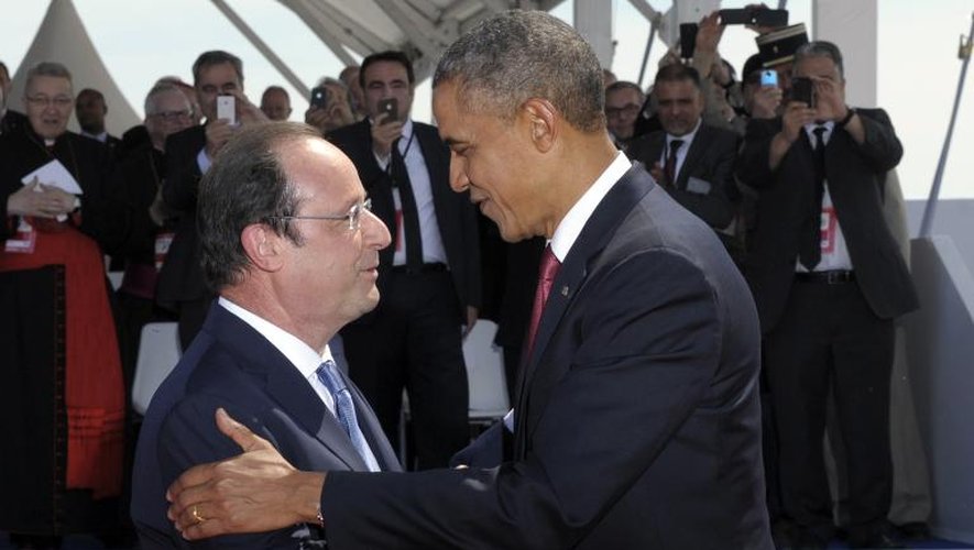 François Hollande et Barck Obama à Ouistreham en France, le 6 juin 2015