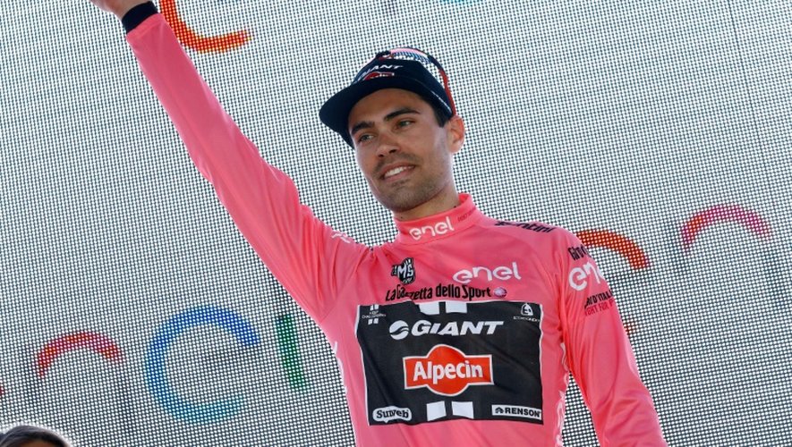Le Néerlandais Tom Dumoulin, maillot rose du Giro, le 6 mai 2016 à Apeldoorn aux Pays-Bas