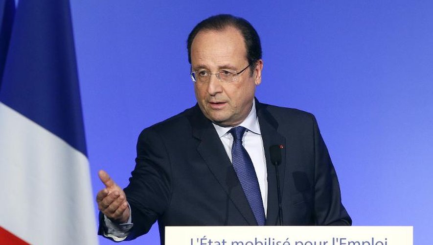 Le président François Hollande le 28 avril 2014 à la Maison de la Chimie à Paris