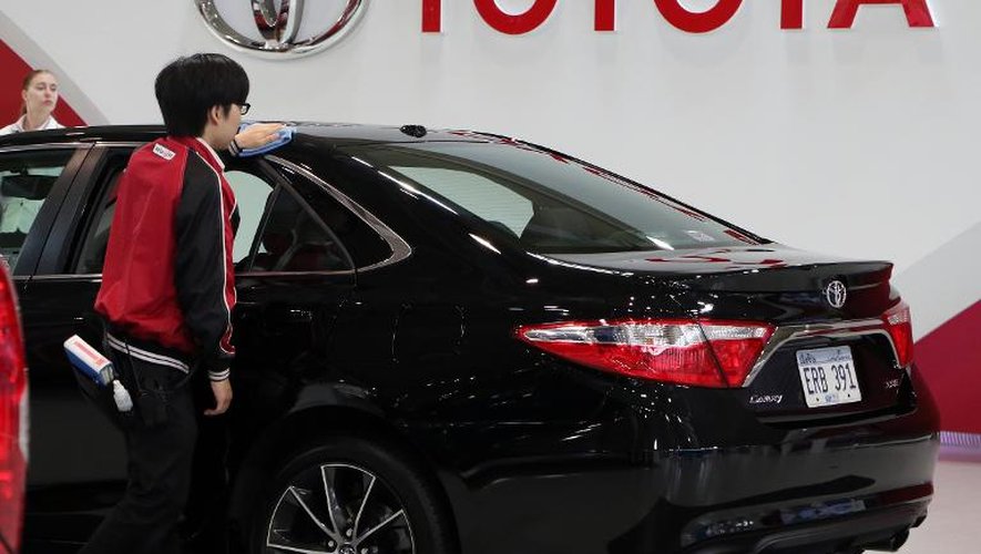 Un véhicule Toyota au showroom de la firme le 8 mai 2015 à Tokyo