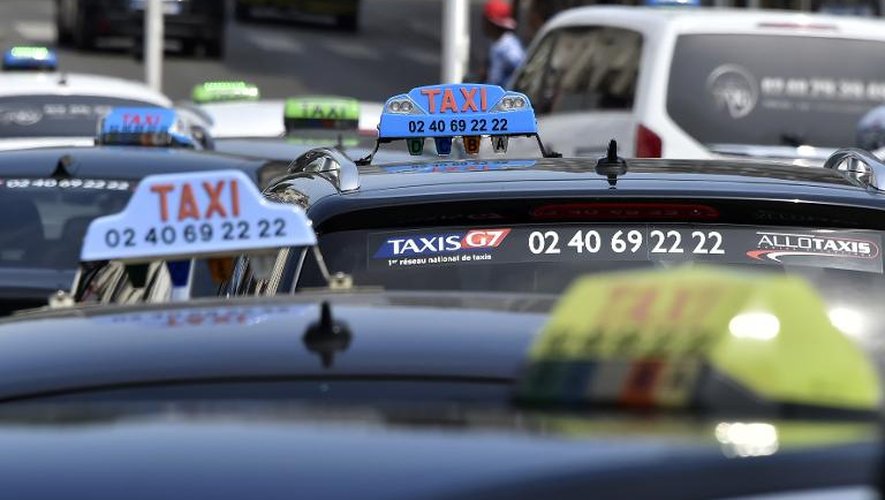 Manifestation de taxis le 9 juin 2015 à Nantes