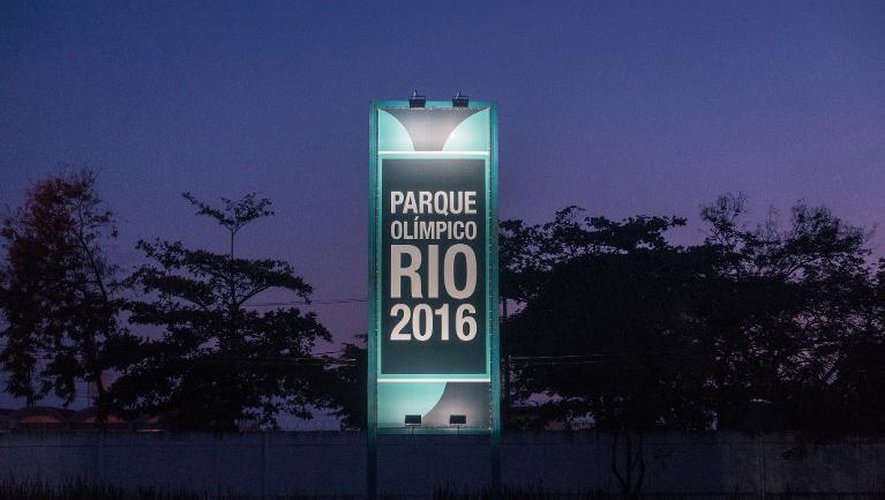 Un panneau indiquant l'emplacement du futur parc olympique des Jeux de Rio 2016, le 24 octobre 2013 à Rio