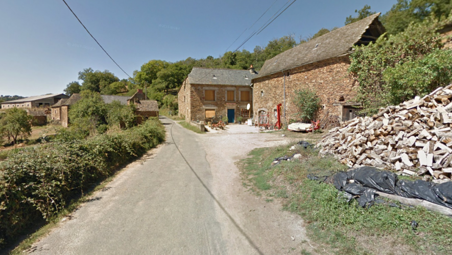 L'accident s'est produit à Pradels, un hameau situé sur la commune de Druelle, à une dizaine de kilomètres de Moyrazès.