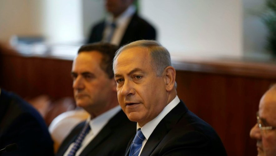Benjamin Netanyahu préside le conseil des ministres à Jérusalem, le 8 mai 2016