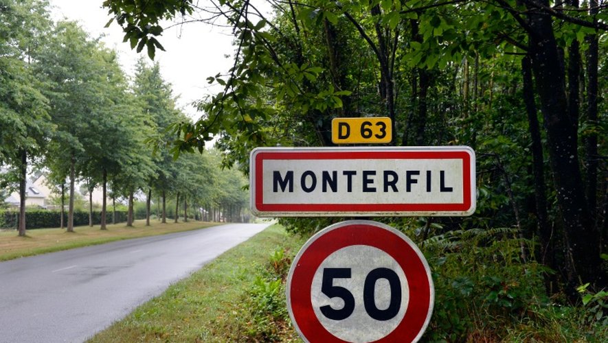 Le village de Monterfil a rendu pour la première fois un hommage officiel à trois femmes pendues à la Libération parce qu'elles étaient accusées d'avoir collaboré avec l'occupant allemand pendant la deuxième guerre mondiale