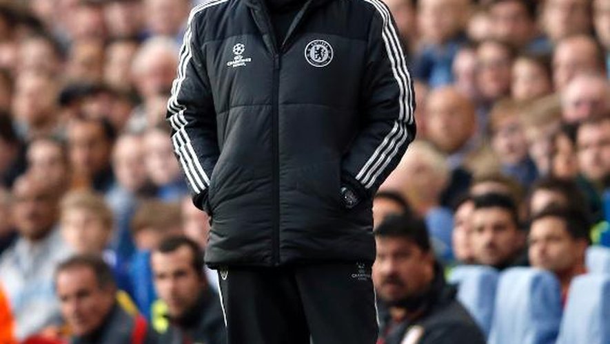 Le manageur de Chelsea Jose Mourinho, au bord de la pelouse, échoue pour la 5e fois à qualifier son équipe pour la finale de C1 après sa défaite contre l'Atlético Madrid, le 30 avril 2014